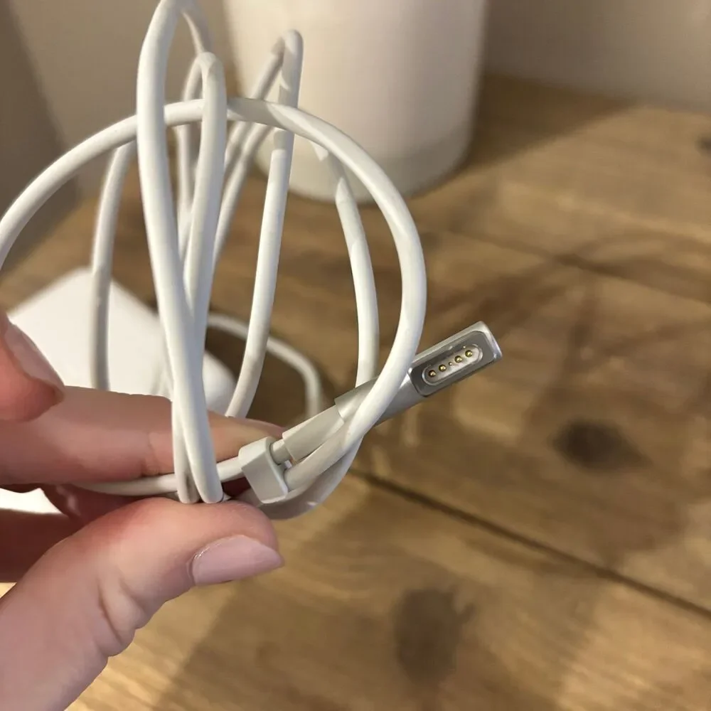 Apple 85W MagSafe AC Adapter Power Cord A1343